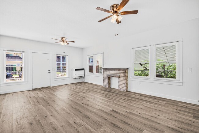Foto del edificio - 1045 E 4th St