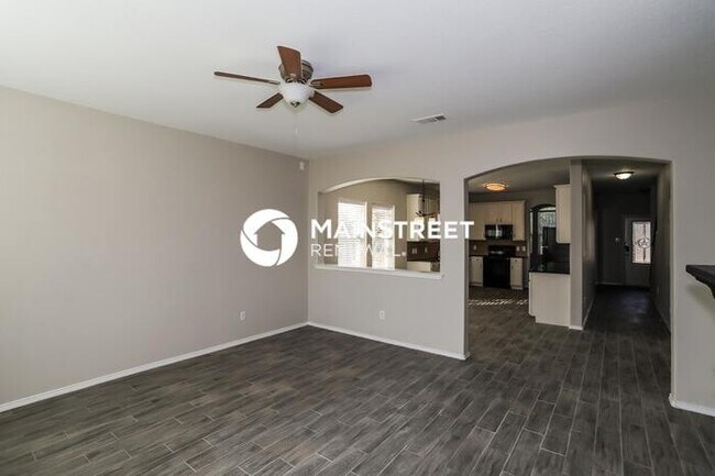 Foto del edificio - 4 Bedroom Pet-Friendly Home in Fort Worth, TX with Main Street Renewal