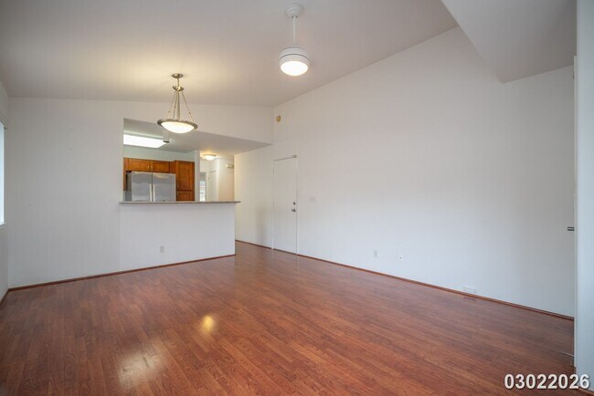 Foto del edificio - SINGLE LEVEL 3BR 2BA HOUSE w/9 SOLAR PANELS, GARAGE & DRIVEWAY PARKING IN MILILANI MAUKA
