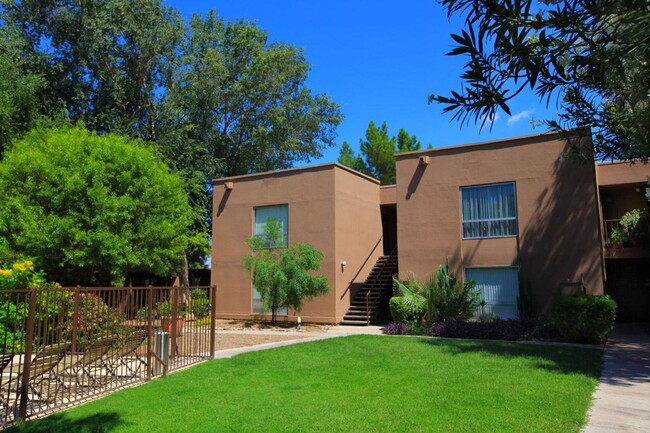 Interior Photo - El Dorado Apartments