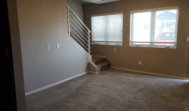 Building Photo - 2BR/2.5BA Condo in Englewood