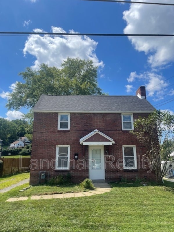 Building Photo - 131 Freda St