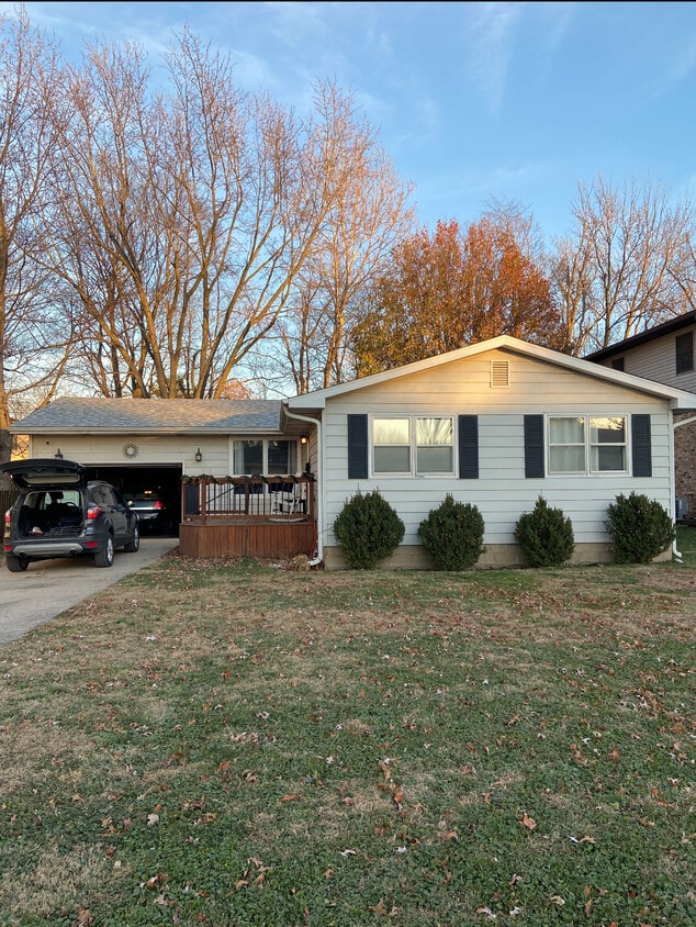Front of residence - 212 Brookside Dr
