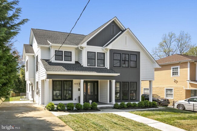 Foto del edificio - 4310 Knowles Ave
