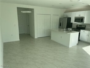 Building Photo - 14200 Oviedo Pl