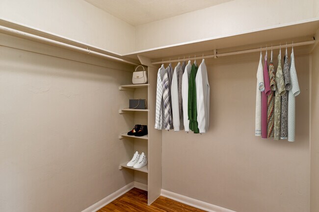 Foto del edificio - 456 N Logan St