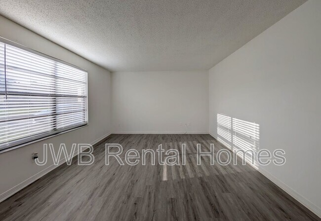 Foto del edificio - 476 Bentwood Ln