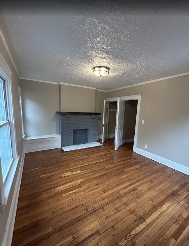 Foto del edificio - 3235-3257 Oak Rd