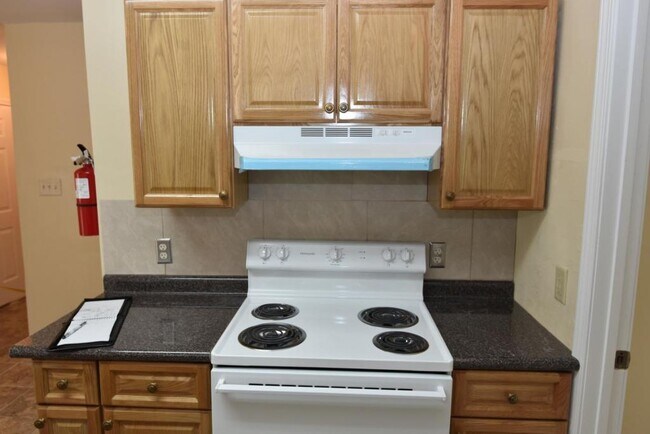 Building Photo - 7417 Bomer Dr
