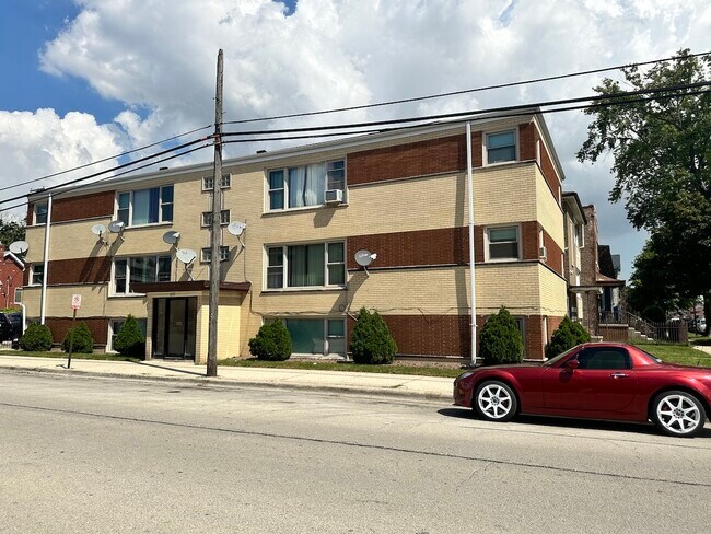 Foto del edificio - 6151 76th Ave