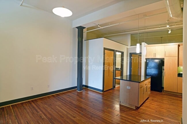 Interior Photo - Butterworth Flats