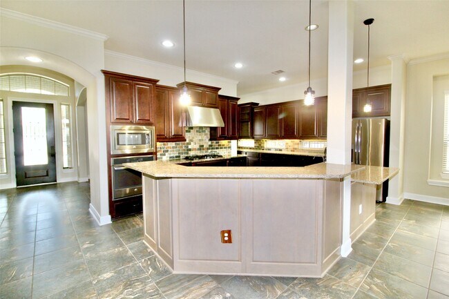 Building Photo - 24115 Via Privato Dr