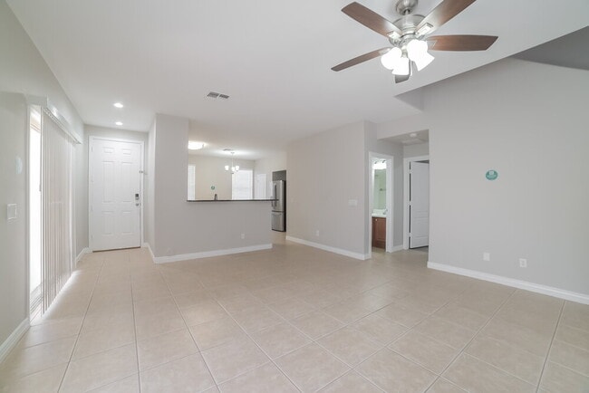 Foto del edificio - 6357 S Blake St