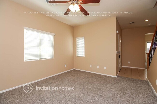 Foto del edificio - 4674 E Laurel Ave