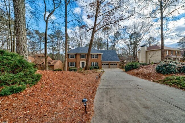 Building Photo - 4290 Chimney Lake Dr NE