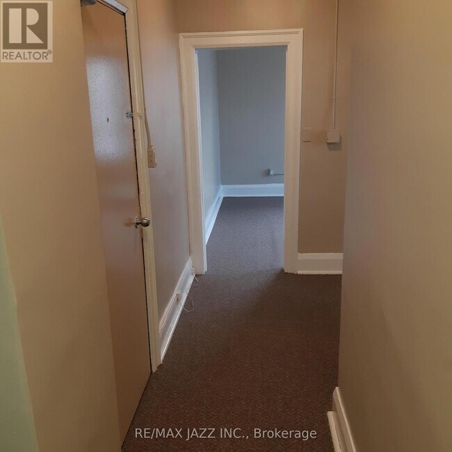 Photo du bâtiment - 532 Simcoe St S