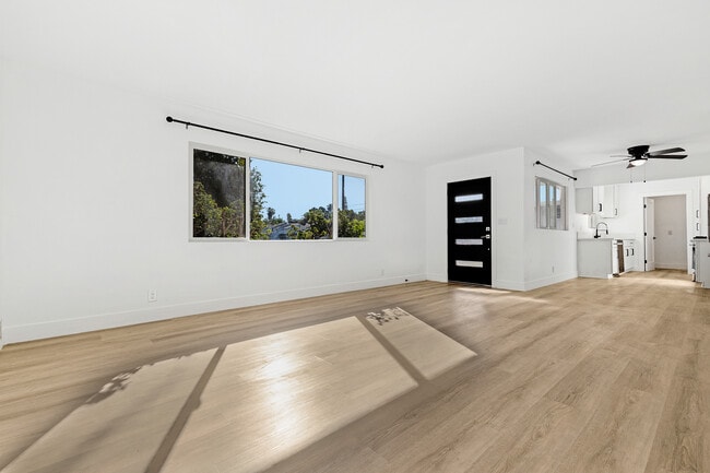 Building Photo - 205 Plymouth Dr