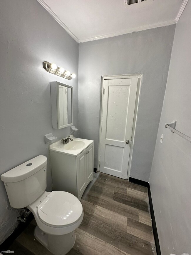 Foto del edificio - 3 br, 1 bath House - 20 Burgess Court