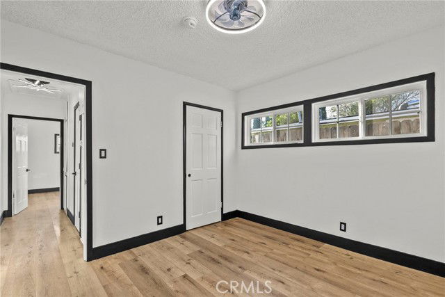 Foto del edificio - 12865 Norris Ave