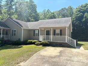 Building Photo - 105 Lonesome Wind Way