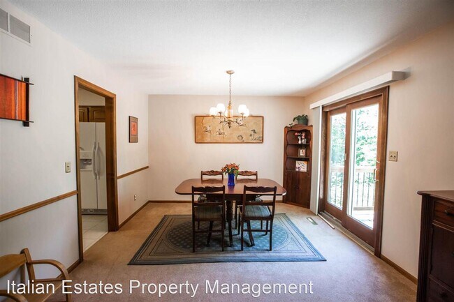 Building Photo - 4 br, 3 bath House - 2941 Dimrill Stair