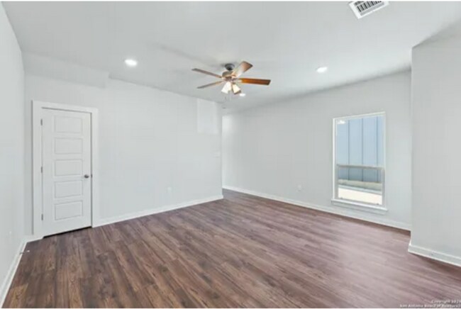 Foto del edificio - 810 S Walters St