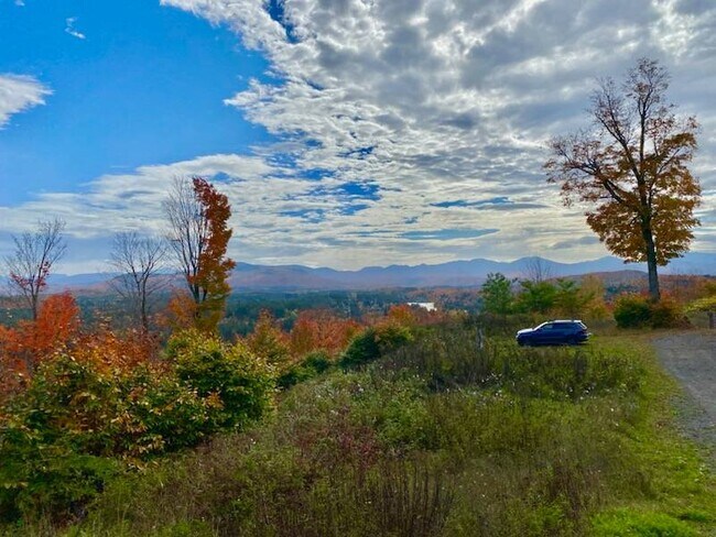 Foto del edificio - 63 Palisade Park Way