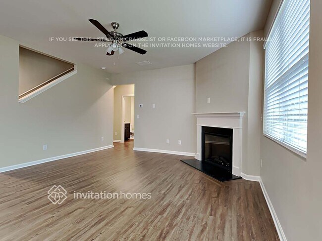 Foto del edificio - 956 Lilfield Ln