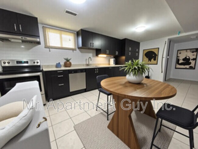 Photo du bâtiment - 484 E 25th St