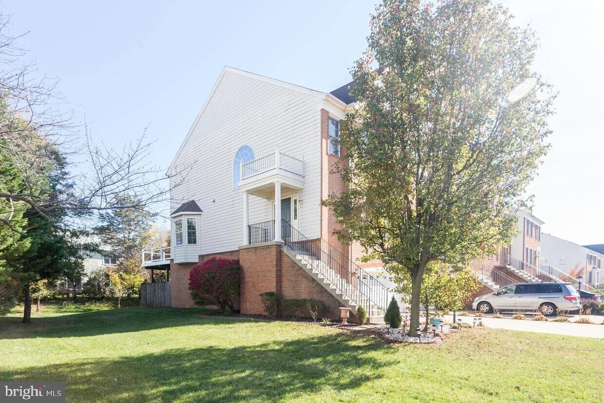 22592 Scattersville Gap Terrace, Ashburn, VA 20148 Townhome Rentals