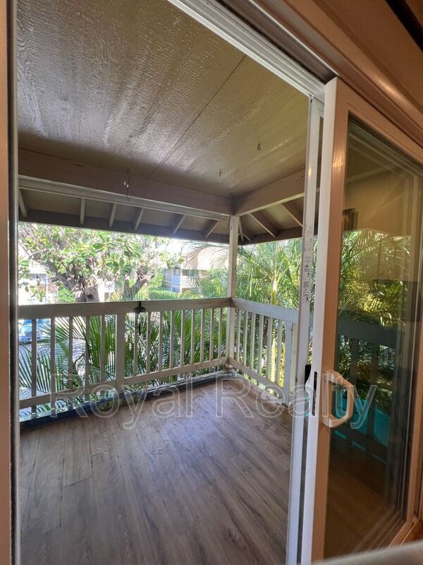 Foto del edificio - 140 Uwapo Rd