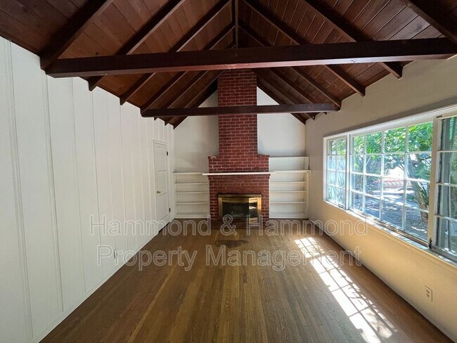 Foto del edificio - 11044 Otsego St