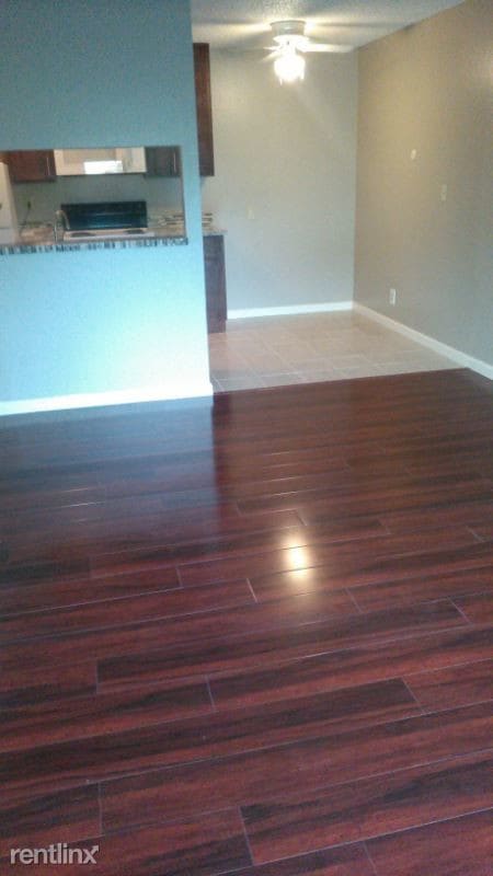 Building Photo - 2 br, 1 bath Apartment - 255 MacArthur Blvd