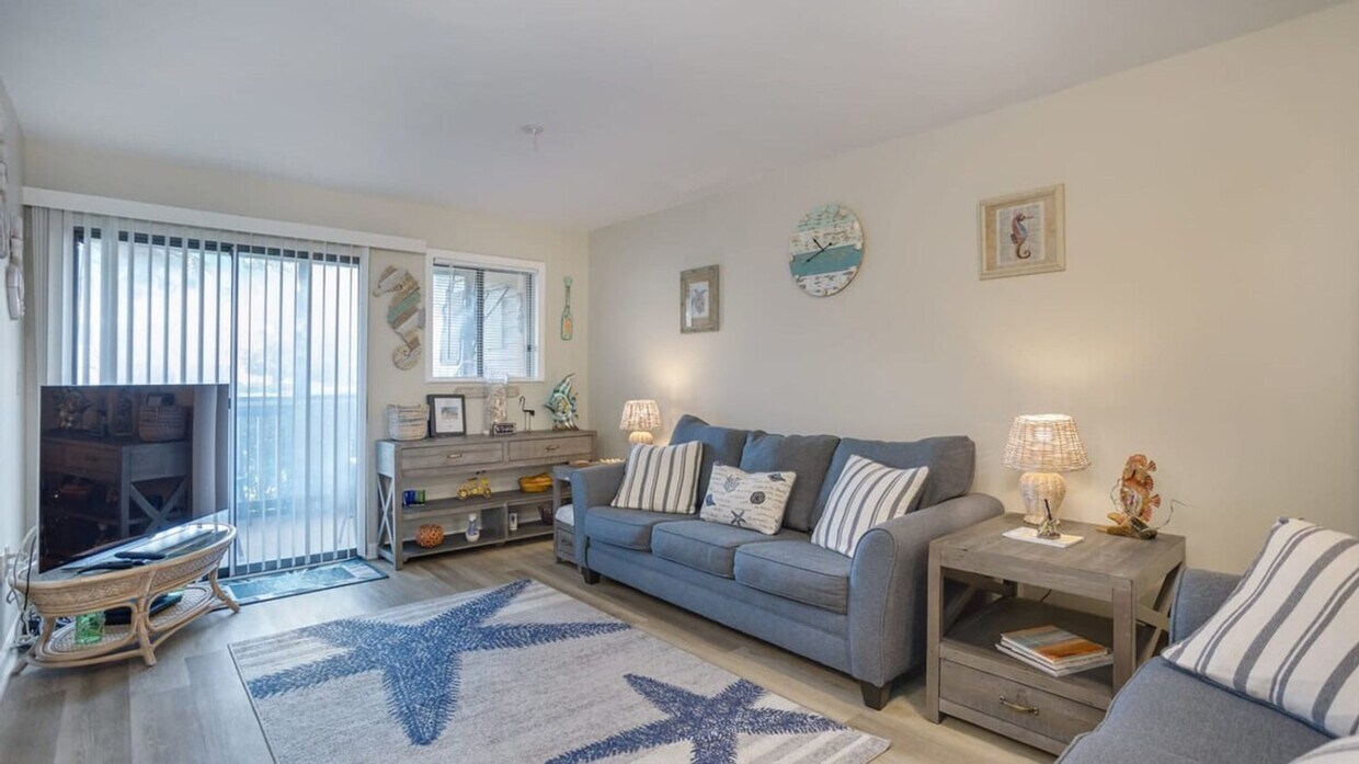 Foto principal - 239 Beach City Rd
