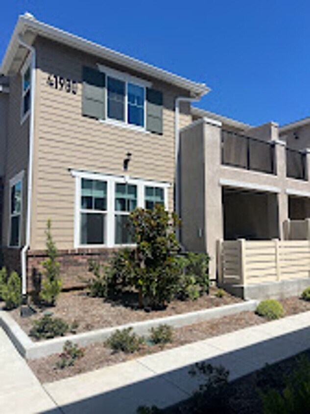 Primary Photo - Gorgeous new townhome in West Murrieta wit...