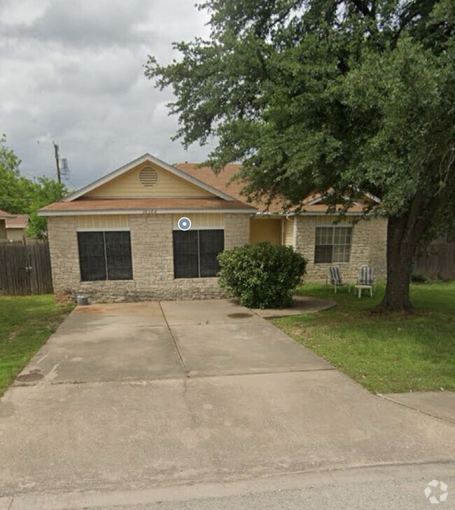 Building Photo - 16364 Edgemere Dr