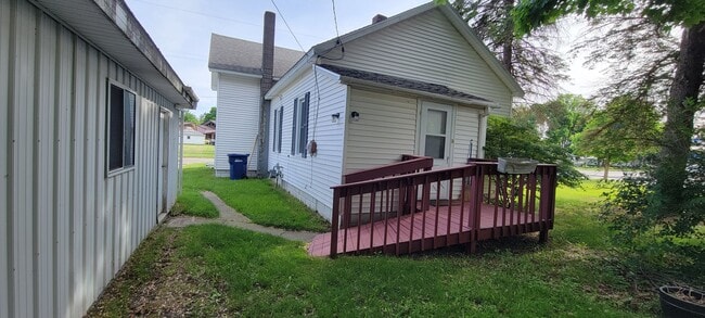 Building Photo - 107 W Osceola Ave