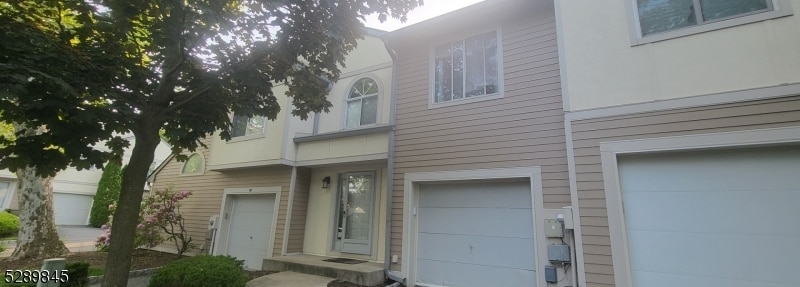 Primary Photo - 102 Park Pl