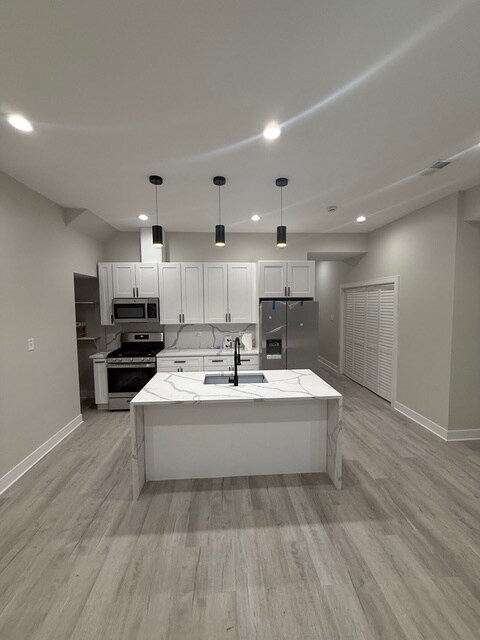 Foto del edificio - 2933 W Lexington St