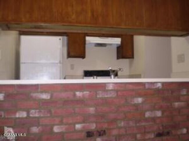 Building Photo - Annandale Whispering Pines, 2+2 condominiu...