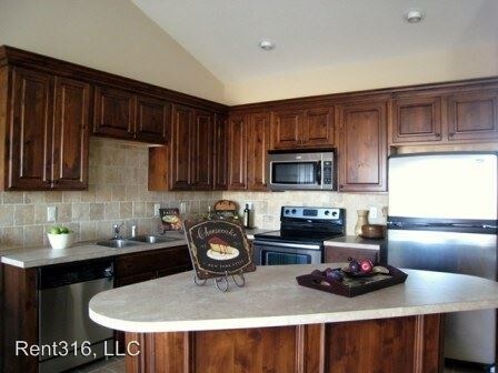 Foto principal - 1707 N Chapel Hill St