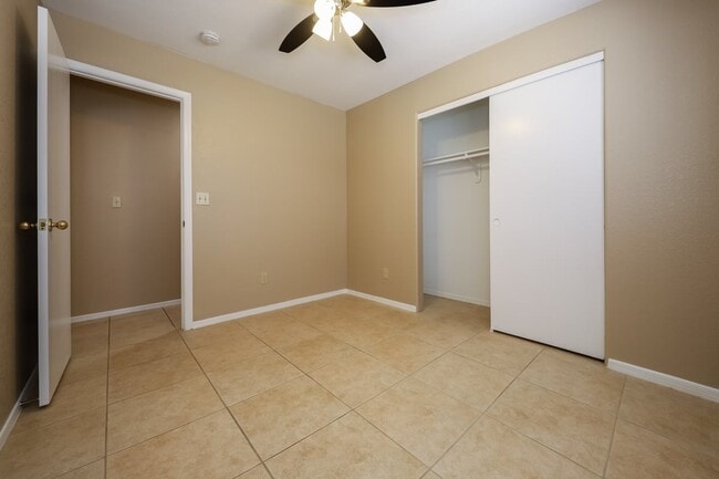 Foto del edificio - 10041 E Paseo San Rosendo