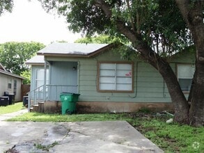Building Photo - 519 Lenora Dr