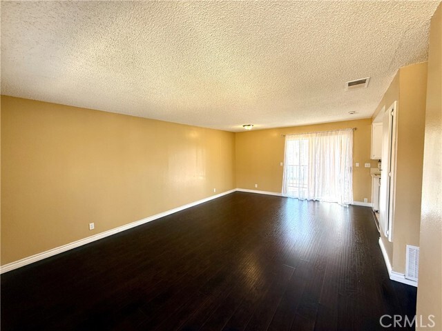 Foto del edificio - 901 N Dalton Ave