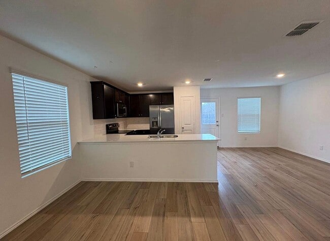 Building Photo - 1339 Mosely Cir