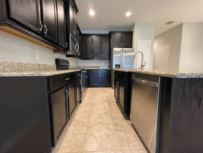 Building Photo - 3BD/2.5BA Town Home In Gated Mitchell Creek Community in Oviedo!