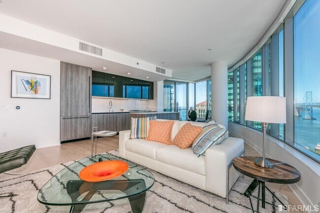 Building Photo - 338 Main St