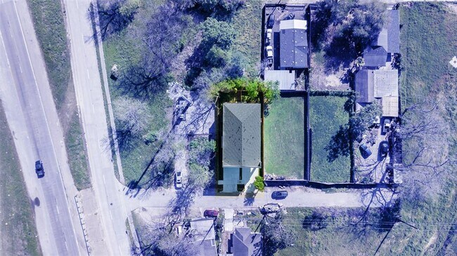 Building Photo - 5020 Sayers St