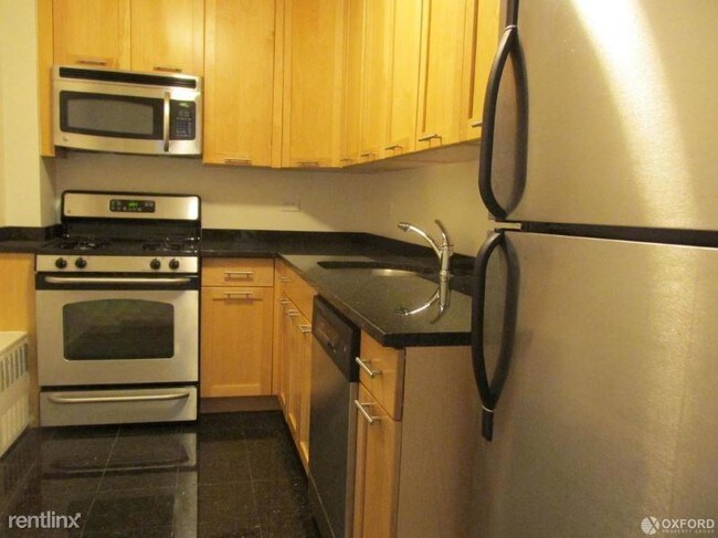 Building Photo - 1 br, 1 bath Apartment - E 49th St 5T Unit 5T