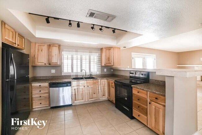 Foto del edificio - 12849 N 36th Dr